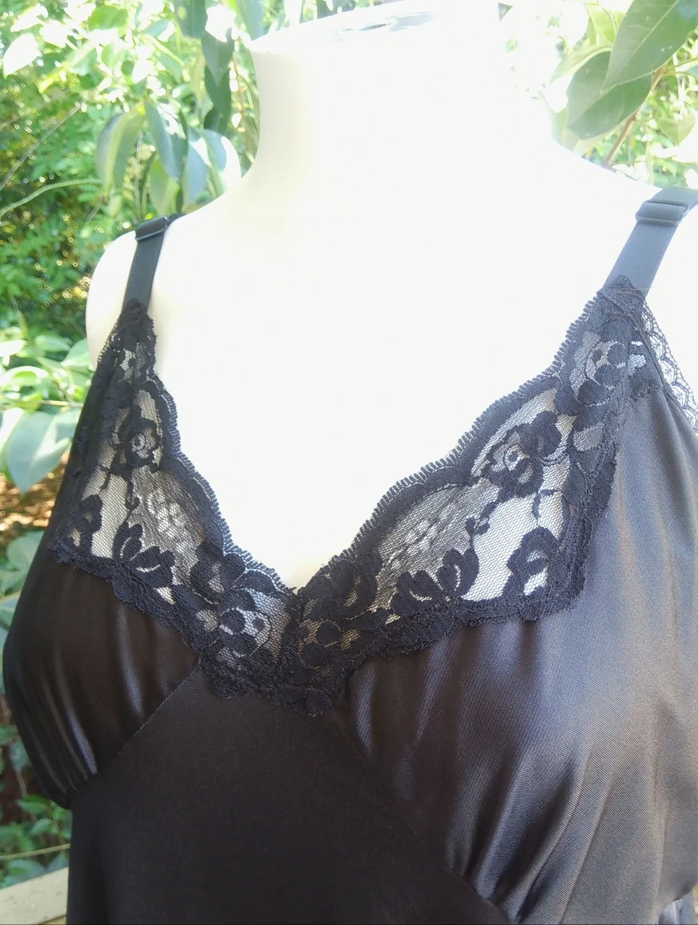 Vintage Black Lace Feminine dark romance babydoll Slip Chemise nightgown - Picture 4 of 8